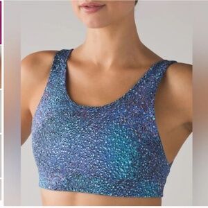 🦄 Lululemon Cadence Crusher Bra– MERMAID PRINT- RARE- Size 8 🦄